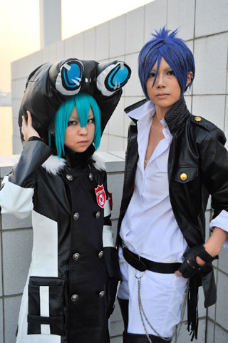 [每日一黑]千呼万唤始出来！杨坤亮相伯纳乌，女神空降大巴黎【体育平台】